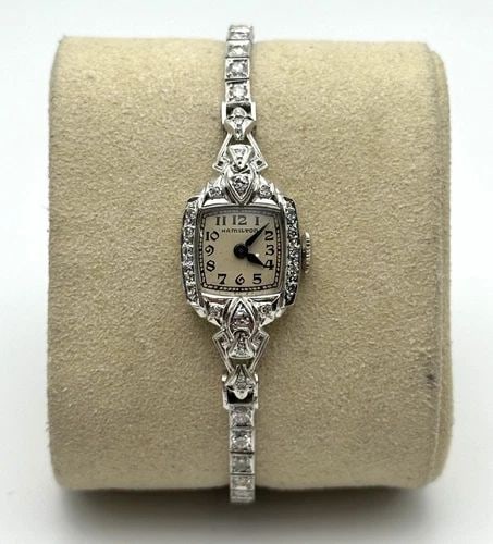 18K YELLOW GOLD, EMERALD & DIAMOND RING SIZE 6 (1 of 2)