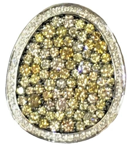 14KT YELLOW GOLD & SAPPHIRE RING SIZE 6.25: 14KT YELLOW GOLD & SAPPHIRE RING SIZE 6.25 14KT YELLOW GOLD & SAPPHIRE RING SIZE 6.25 This stunning ring is crafted from 14k yellow gold and features a gorgeous sapphire stone. It is a size 6.25 and p