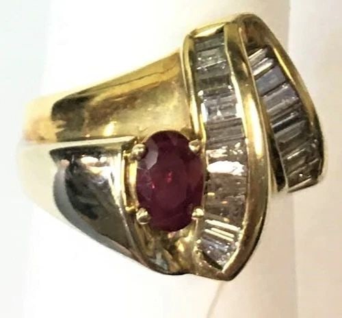 VINTAGE 14K YELLOW GOLD NATURAL PEAR SHAPE RHODOLITE GARNET DANGLE EARRINGS (1 of 2)