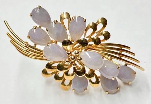 14K YELLOW GOLD TELEPHONE CHARM: 14K YELLOW GOLD TELEPHONE CHARM 14K YELLOW GOLD TELEPHONE CHARM This charming 14K yellow gold pendant is the perfect addition to any jewelry collection. Crafted with quality and precision, this piece 