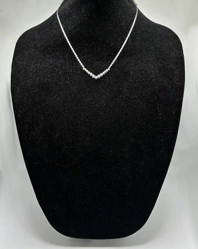 7.5" FANCY LINK BRACELET 55.3 GRAMS: 7.5" FANCY LINK BRACELET 55.3 GRAMS The 7.5" Fancy Link Bracelet is a stunning piece of fine jewelry made from 55.3 grams of sterling silver with a metal purity of 925. This stylish chain bracelet fea
