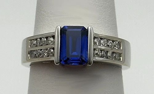 STERLING SILVER & BLACK ONYX LONG RING SIZE 7 (1 of 2)