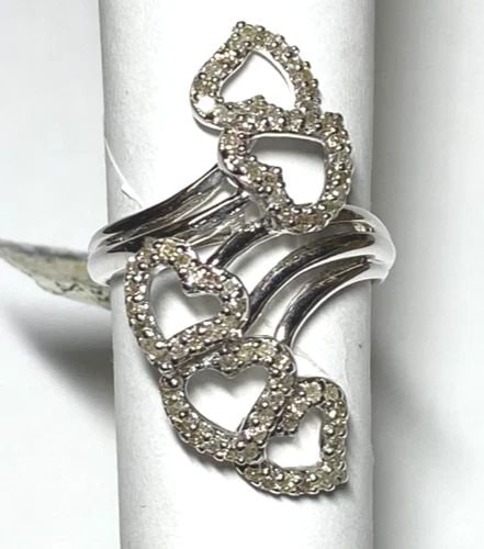 STERLING SILVER THICK HINGED BANGLE BRACELET 13.4 GRAMS: STERLING SILVER THICK HINGED BANGLE BRACELET 13.4 GRAMS This Sterling Silver Thick Hinged Bangle Bracelet is a stylish and elegant piece of fine jewelry. Crafted from 925 sterling silver, this bracele