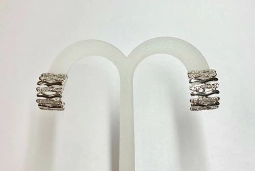 GRANDE BAROQUE STERLING SMALL SPOON BY WALLACE - 2 AVAILABLE: GRANDE BAROQUE STERLING SMALL SPOON BY WALLACE - 2 AVAILABLE GRANDE BAROQUE STERLING SMALL SPOON BY WALLACE - 2 AVAILABLE Add a touch of elegance to your dining experience with this stunning Grande Ba
