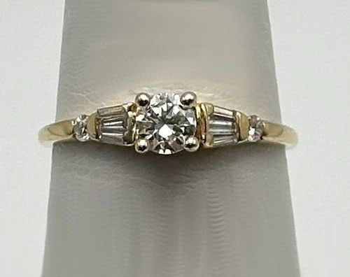 STERLING SILVER & COLORLESS STONE THREE TIER RING SIZE 7 (1 of 2)