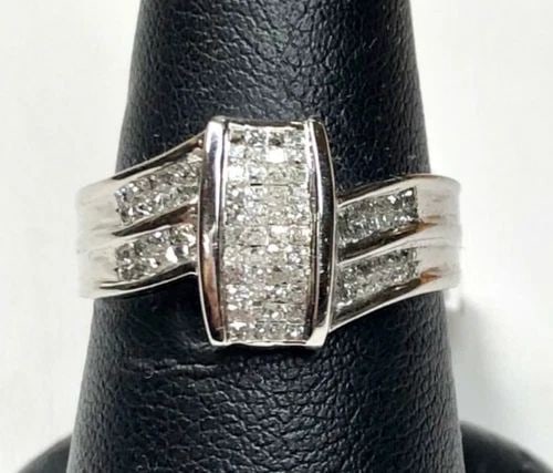 STERLING SILVER & COLORLESS STONE RING SIZE 6.25 (1 of 2)
