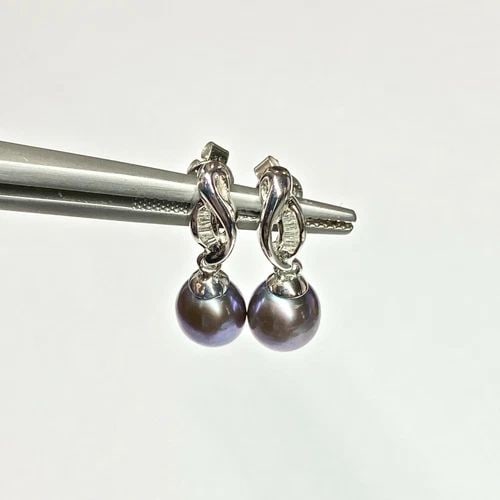 ANN KLEIN INTERLOCKING HEART ADJUSTABLE NECKLACE WITH COLORLESS STONES (1 of 2)