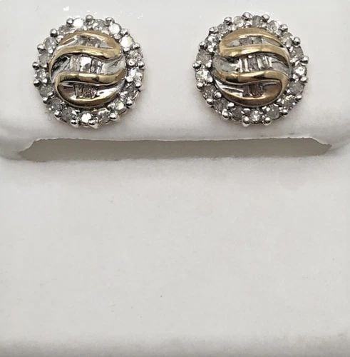 SINGLE EARRING OR NECKLACE DISPLAY: SINGLE EARRING OR NECKLACE DISPLAY SINGLE EARRING OR NECKLACE DISPLAY This jewelry display is perfect for showcasing your favorite necklace or earring. Crafted with high-quality materials, it