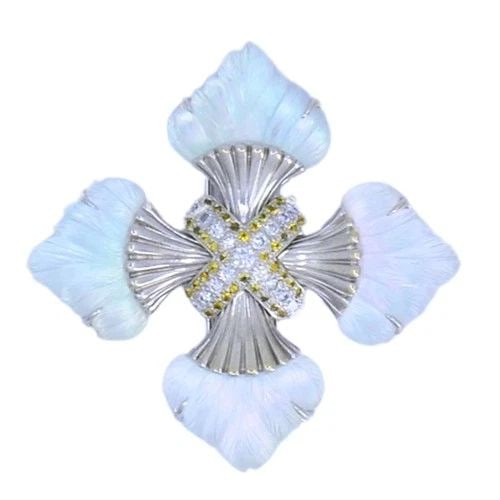 SEAMAN SCHEPPS 18K GOLD DIAMOND MALTESE CROSS BROOCH CARVED ROCK CRYSTAL SAPPHIR: SEAMAN SCHEPPS 18K GOLD DIAMOND MALTESE CROSS BROOCH CARVED ROCK CRYSTAL SAPPHIR VK ROOO Seaman Schepps Diamond Yellow Sapphire 18k White Gold Maltese Cross Clip A Seaman Schepps Maltese cross brooch,