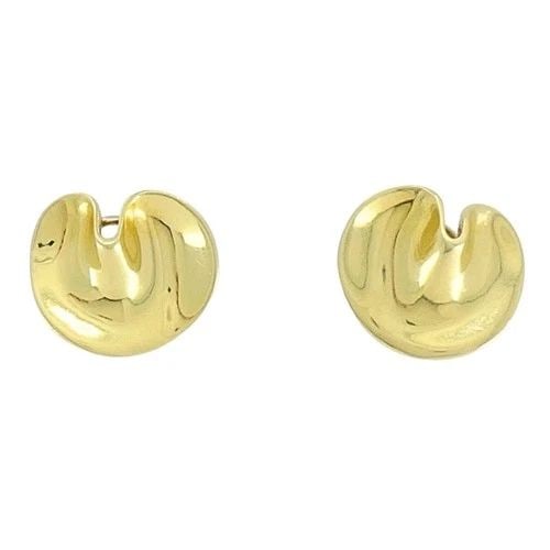 ANGELA CUMMINGS TIFFANY & CO. 18K GOLD LILY PAD EARRINGS (1 of 2)