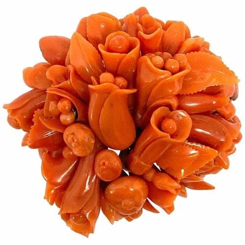 VICTORIAN YELLOW GOLD AND MEDETERIAN CORAL BROOCH (1 of 2)