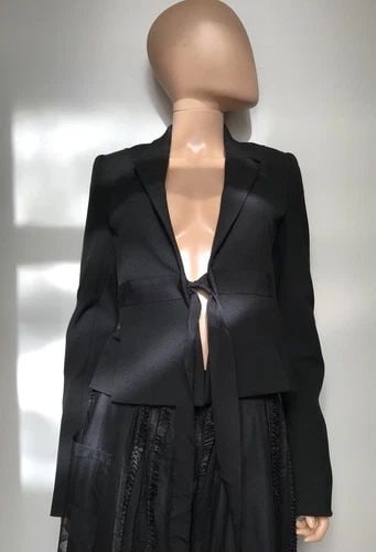 BONNIE YOUNG BLACK SILK BLAZER NEW WITH TAGS SIZE 2 (1 of 2)