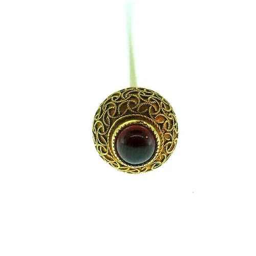 VICTORIAN 10K YELLOW GOLD FILIGREE GARNET PIN: VICTORIAN 10K YELLOW GOLD FILIGREE GARNET PIN Victorian 10k Yellow Gold Filigree Garnet Pin Measurements: length is 3 1/4" Weight is 2.1 grams In excellent condition; wear consistent with age and use 