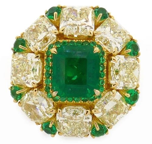 2.24-CT EMERALD 8.28CTS DIAMOND YELLOW GOLD RING COCKTAIL CHIC: 2.24-CT EMERALD 8.28CTS DIAMOND YELLOW GOLD RING COCKTAIL CHIC VK UNOOO EMERALD DIAMOND 18 karat Yellow Gold Cocktail RING Stunning cocktail ring - great addition to your jewelry collection. Weight 12