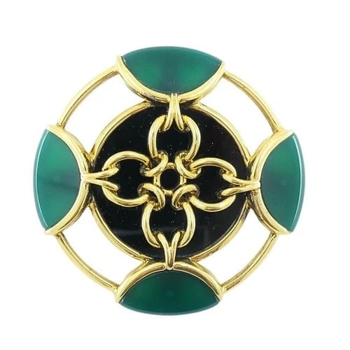 VINTAGE TIFFANY & CO. BROOCH CHRYSOPRASE 18K GOLD ONYX: VINTAGE TIFFANY & CO. BROOCH CHRYSOPRASE 18K GOLD ONYX DESIGNER: Tiffany & Co. CIRCA: 1980’s MATERIALS: 18k Gold GEMSTONE: Onyx, Chrysoprase WEIGHT: 42.1 Grams MEASUREMENTS: Diameter - 2" HALLMARKS:
