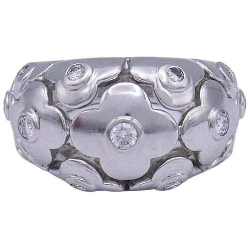 VAN CLEEF & ARPELS ALHAMBRA RING WHITE GOLD DIAMOND: VAN CLEEF & ARPELS ALHAMBRA RING WHITE GOLD DIAMOND A Van Cleef & Arpels Alhambra domed ring, made of 18k white gold, featuring diamond. Diamonds are round brilliant cut. 13 stones in total, carat wei