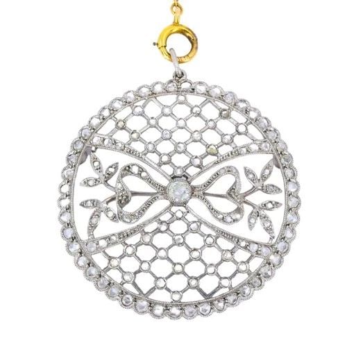 EDWARDIAN PLATINUM FILIGREE PENDANT NECKLACE DIAMONDS 14K GOLD CHAIN ART DECO: EDWARDIAN PLATINUM FILIGREE PENDANT NECKLACE DIAMONDS 14K GOLD CHAIN ART DECO Edwardian Diamond Platinum Pendant on 14 karat Yellow Gold Chain Necklace An airy Edwardian platinum pendant with filigree