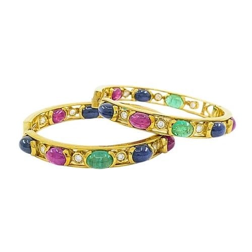 LA PERLA HOOP EARRINGS 18K GOLD GEMSTONE CABOCHONS DIAMOND: LA PERLA HOOP EARRINGS 18K GOLD GEMSTONE CABOCHONS DIAMOND Product details: DESIGNER: La Perla CIRCA: Late 20th Century MATERIALS: 18k Gold GEMSTONE: Ruby, Sapphire, Emerald, Diamond WEIGHT: 23.4 Gram