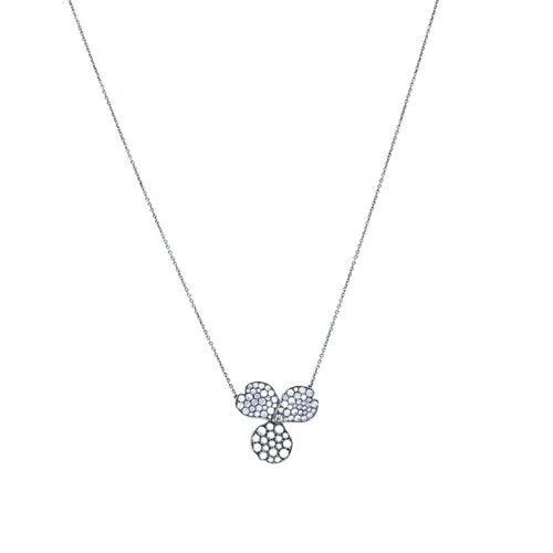 TIFFANY & CO. PLATINUM DIAMOND PAPER FLOWERS PENDANT NECKLACE: Tiffany & Co. Platinum Diamond Paper Flowers Pendant Necklace ES ATOO Product details: DESIGNER: Tiffany & Co. MATERIALS: Platinum 950 GEMSTONE: Diamond WEIGHT: 5.6 Grams MEASUREMENTS: Length - 16&rdq