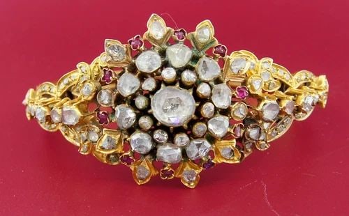 VICTORIAN ROSE CUT DIAMOND RUBY YELLOW GOLD BANGLE BRACELET UNIQUE GORGEOUS: VICTORIAN ROSE CUT DIAMOND RUBY YELLOW GOLD BANGLE BRACELET UNIQUE GORGEOUS Gorgeous Victorian Rose Cut Diamond, Ruby & Yellow Gold Bracelet Europe… late 19th Century – early 20th Century… Beaut