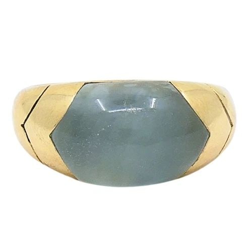 BVLGARI BULGARI 18K GOLD RING AQUAMARINE: BVLGARI BULGARI 18K GOLD RING AQUAMARINE Product details: DESIGNER: Bvlgari CIRCA: 1990’s MATERIALS: 18k Gold GEMSTONE: Aquamarine WEIGHT: 10.3 Grams MEASUREMENTS: Stone - 9/16" x 3/8" RING SIZE: 7 