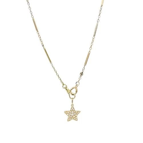 14K GOLD DIAMOND PAVÉ STAR PENDANT ON ANTIQUE BAR?LINK CHAIN: 14K GOLD DIAMOND PAVÉ STAR PENDANT ON ANTIQUE BAR?LINK CHAIN CIRCA 2000s & 1910s MATERIALS 14k Gold GEMSTONE Diamond WEIGHT Pendant - 1.8 Grams; Chain - 8.9 Grams MEASUREMENTS Pendant - 5/8" Chain - 