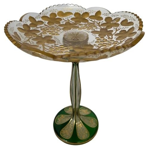 1930 ITALIAN GLASS TAZZA CENTERPIECE: 1930 ITALIAN GLASS TAZZA CENTERPIECE 1930 ITALIAN GLASS TAZZA CENTERPIECE Add a touch of Italian elegance to your home décor with this stunning 1930s glass tazza centerpiece. The exquisite craftsmans
