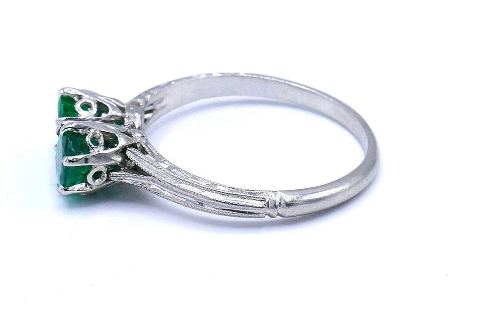 ANTIQUE PLATINUM EMERALD RING - 2