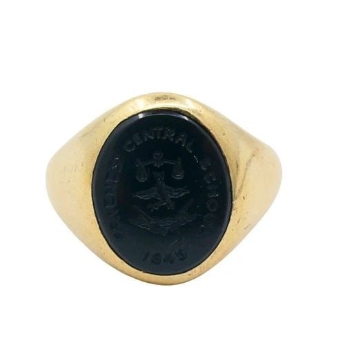 ANTIQUE SIGNET RING CARVED CARNELIAN 10K GOLD: ANTIQUE SIGNET RING CARVED CARNELIAN 10K GOLD CIRCA: 1900s MATERIALS: 10k Gold GEMSTONE: Carnelian WEIGHT: 6.5 Grams RING SIZE: 5.75 MEASUREMENTS: Stone - 3/8" x 1/2" HALLMARKS: 10K, J.E.C.& Co. ITEM 