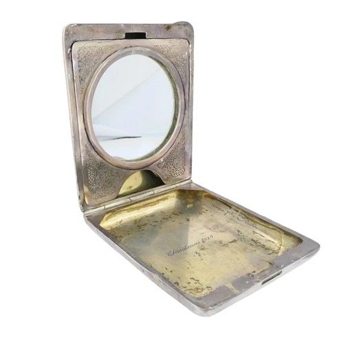 VINTAGE 1925 TIFFANY & CO. STERLING SILVER MIRROR COMPACT (1 of 2)