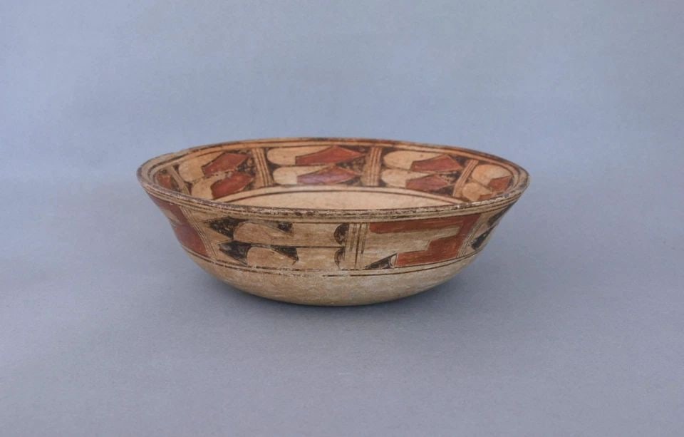 RARE VERY EARLY HOPI PUEBLO CHILI BOWL POT - POLYCHROME - 8 1/4" X 2 1/2" (1 of 2)