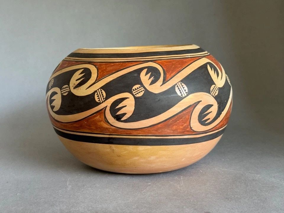 NELLIE DOUMA NAMPEYO 1896-1978 HOPI VINTAGE POT 7" (1 of 2)