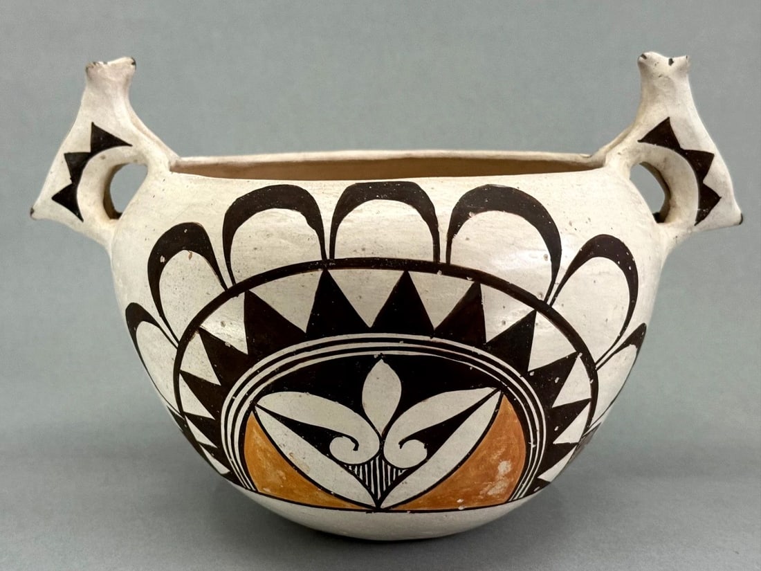 VINTAGE ACOMA PUEBLO EFFIGY COW POT 9 3/4" (1 of 2)