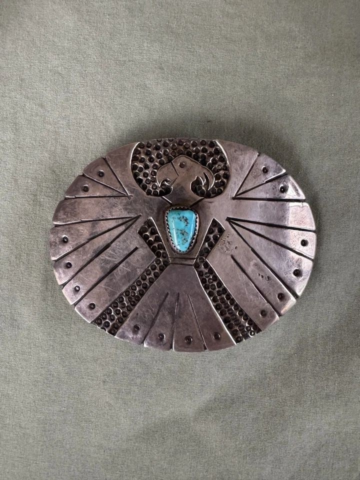 LARGE OLD PAWN NAVAJO STERLING SILVER TURQUOISE BELT BUCKLE - EAGLE - 3 1/2": LARGE OLD PAWN NAVAJO STERLING SILVER TURQUOISE BELT BUCKLE - EAGLE - 3 1/2" Large Navajo Eagle Sterling Belt Buckle 3 1/2" Wide x 2 3/4" Tall. Signed CR and dated 1975. Weighs 66 Grams Throughout the