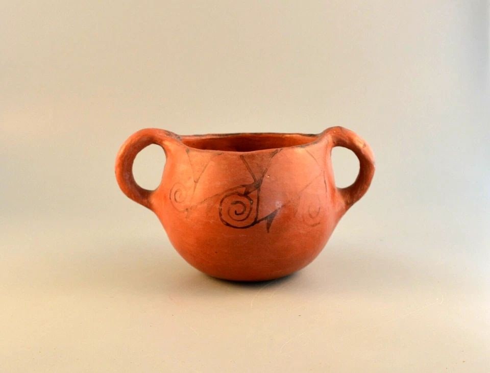 OLD VINTAGE MARICOPA INDIAN TRADITIONAL POT - DOUBLE HANDLED BOWL - 1940S 8" (1 of 2)