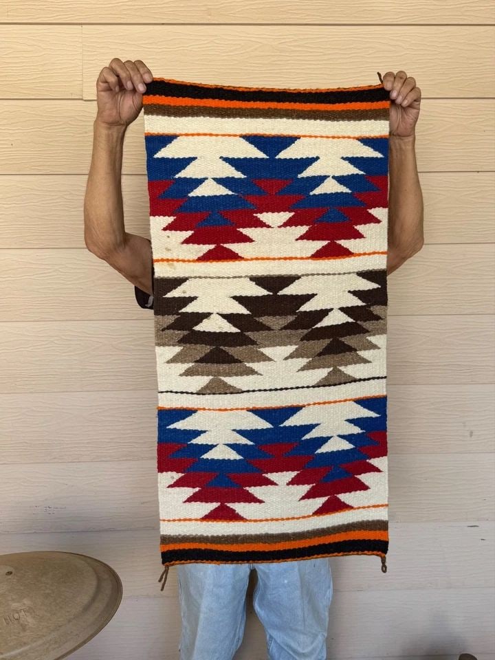 VINTAGE EYE DAZZLER NAVAJO RUG 18 1/2 X 37?? GREAT CONDITION (1 of 2)