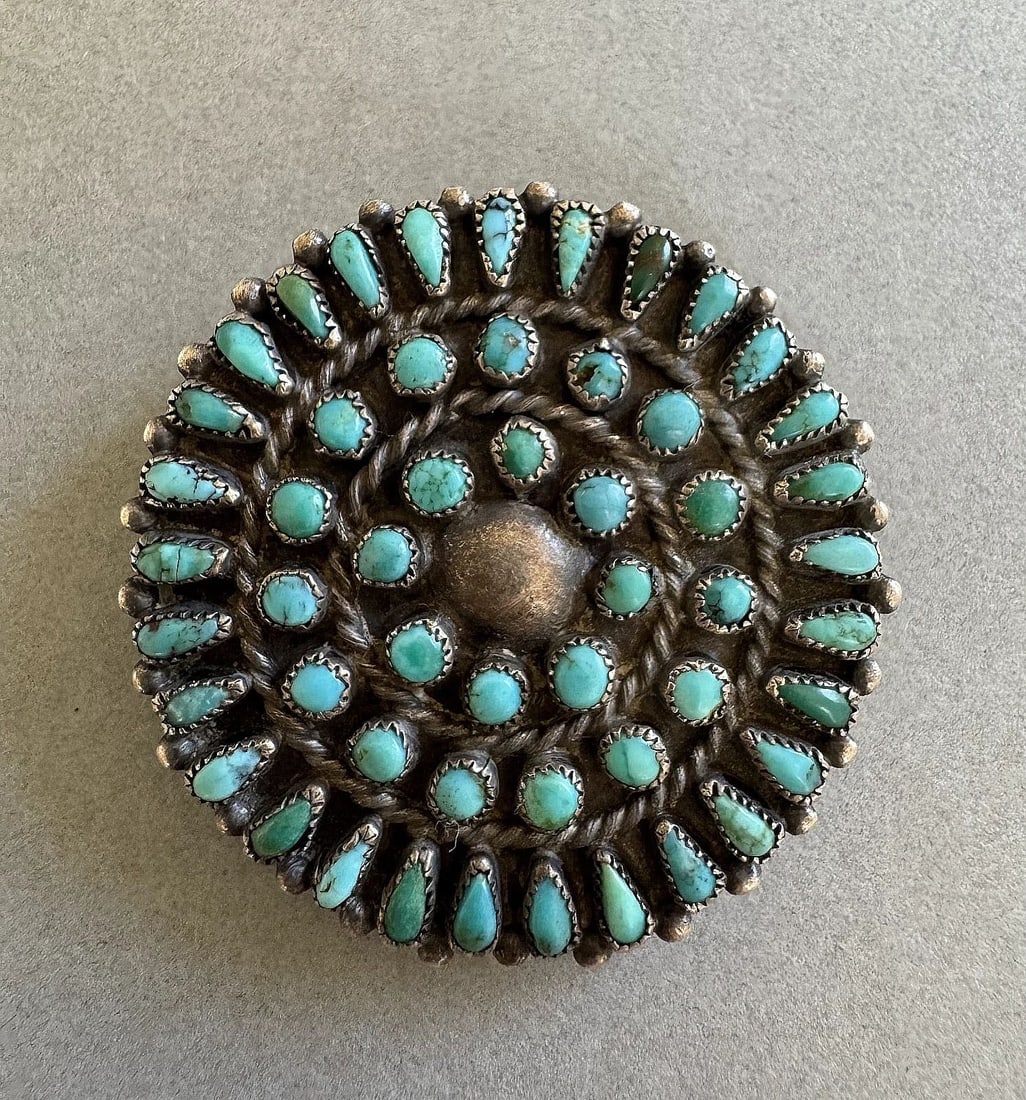 OLD PAWN ZUNI STERLING SILVER AND TURQUOISE PIN 1 3/8 ": 1 3/8 " 10.25 Grams Throughout the 40 years that I have been in business, I have purchased jewelry from pawn shops throughout the Southwest that had collections of dead pawn. Most of these pawn shops 