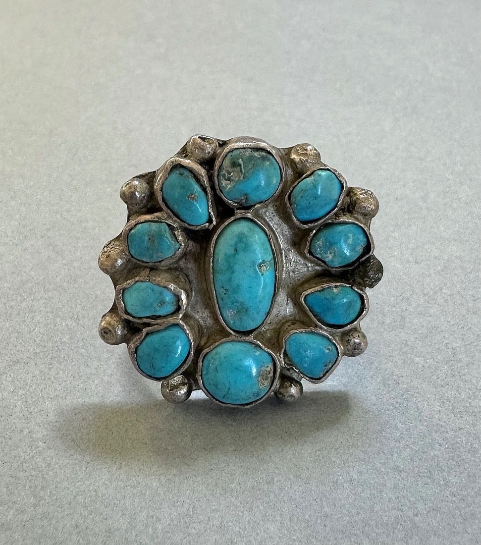 OLD PAWN NAVAJO STERLING SILVER AND TURQUOISE RING SIZE 7 1/2 (1 of 2)