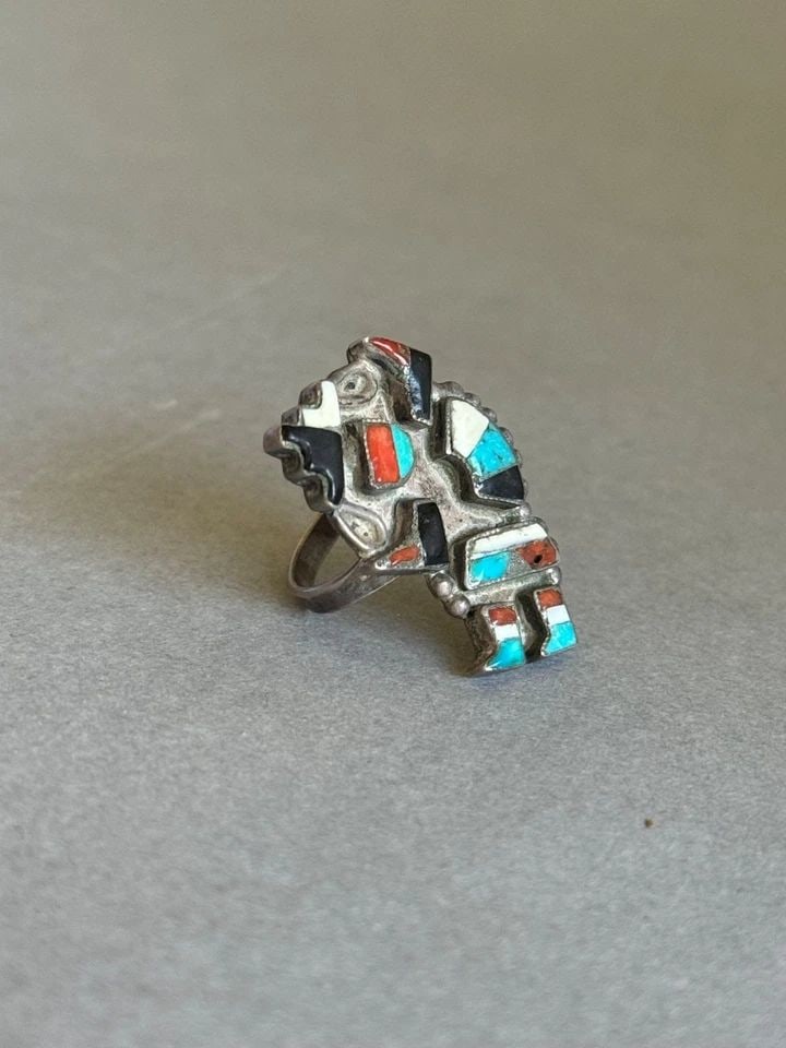OLD PAWN STERLING SILVER INLAID GHOST DANCER KACHINA RING. SIZE 5 1/2: OLD PAWN STERLING SILVER INLAID GHOST DANCER KACHINA RING. SIZE 5 1/2 Old Pawn Sterling Silver Inlaid Ghost Dancer Kachina Ring. Size 5 1/2 .. 1 1/4 " Tall