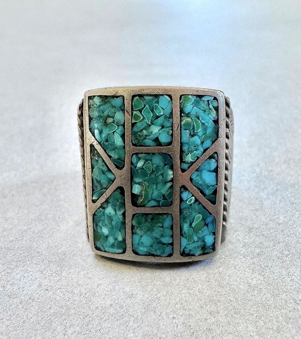 OLD PAWN NAVAJO STERLING SILVER TURQUOISE RING SIZE 10: 7/8 " Tall 10.6 Grams Throughout the 40 years that I have been in business, I have purchased jewelry from pawn shops throughout the Southwest that had collections of dead pawn. Most of these pawn shop