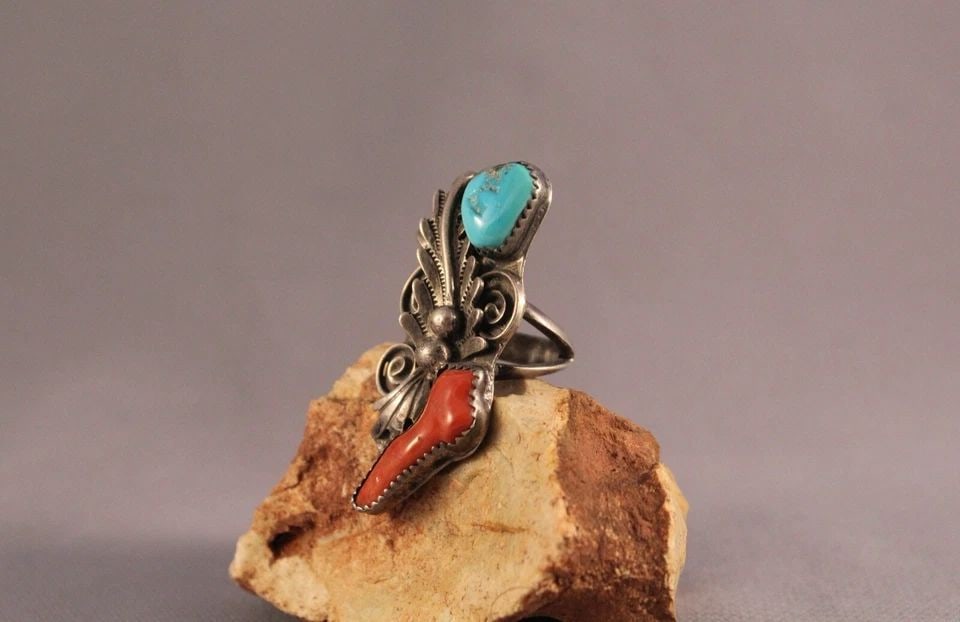 OLD PAWN NAVAJO STERLING SILVER AND TURQUOISE AND CORAL RING SIZE 4 1/4-1/2: OLD PAWN NAVAJO STERLING SILVER AND TURQUOISE AND CORAL RING SIZE 4 1/4-1/2 Item Description: 1 7/8" tall