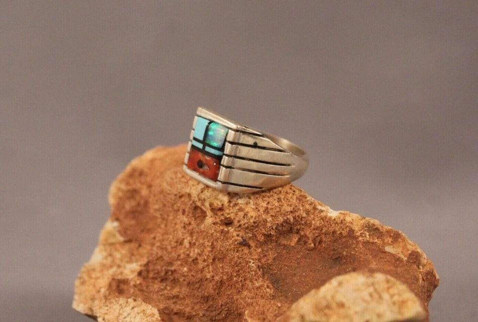 OLD PAWN NAVAJO INLAYED TURQUOISE AND CORAL RING SIGNED V.B. SIZE 7: OLD PAWN NAVAJO INLAYED TURQUOISE AND CORAL RING SIGNED V.B. SIZE 7 Item Description: 1/2" tall Coral ,Turquoise and Shell Inlay