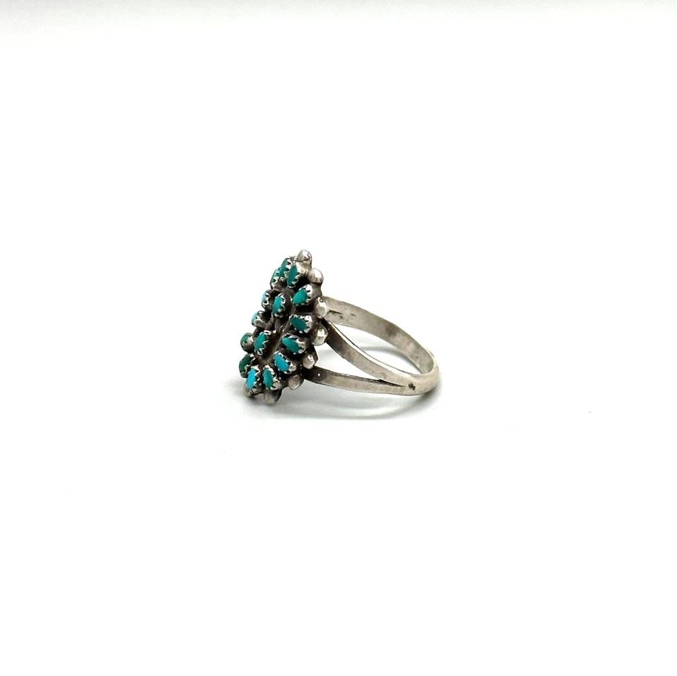 OLD PAWN ZUNI STERLING SILVER AND TURQUOISE RING SIZE 6 1/2: OLD PAWN ZUNI STERLING SILVER AND TURQUOISE RING SIZE 6 1/2 Item Description: 3/4 " Tall