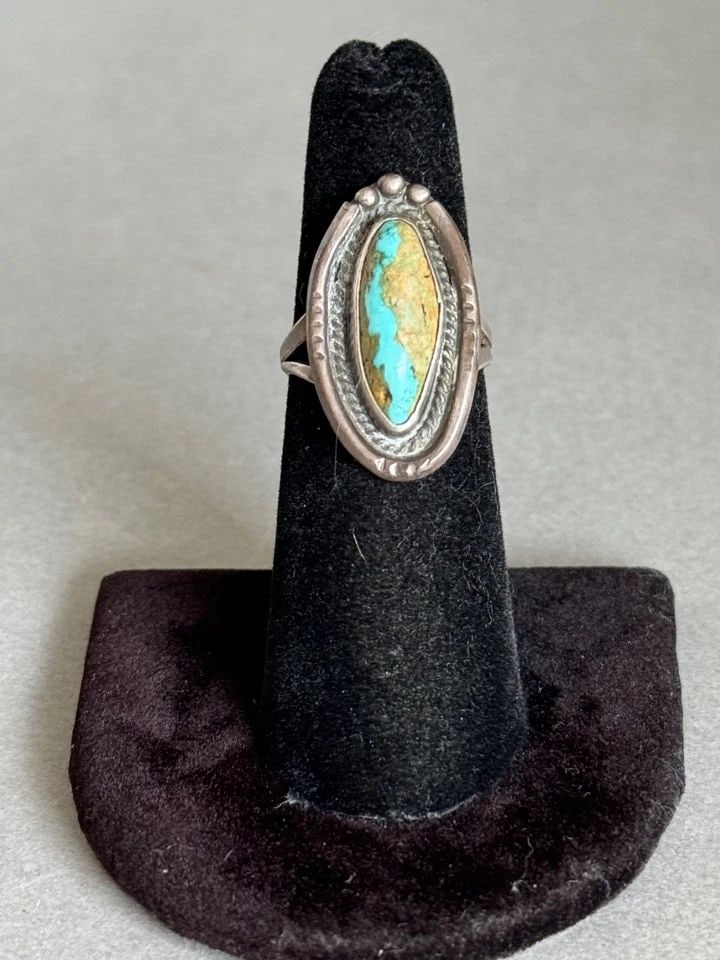 OLD PAWN NAVAJO STERLING SILVER AND TURQUOISE RING SIZE 5 1/2: OLD PAWN NAVAJO STERLING SILVER AND TURQUOISE RING SIZE 5 1/2 Old Pawn Navajo Sterling Silver and Turquoise Ring Size 5 1/2 ..1" Tall