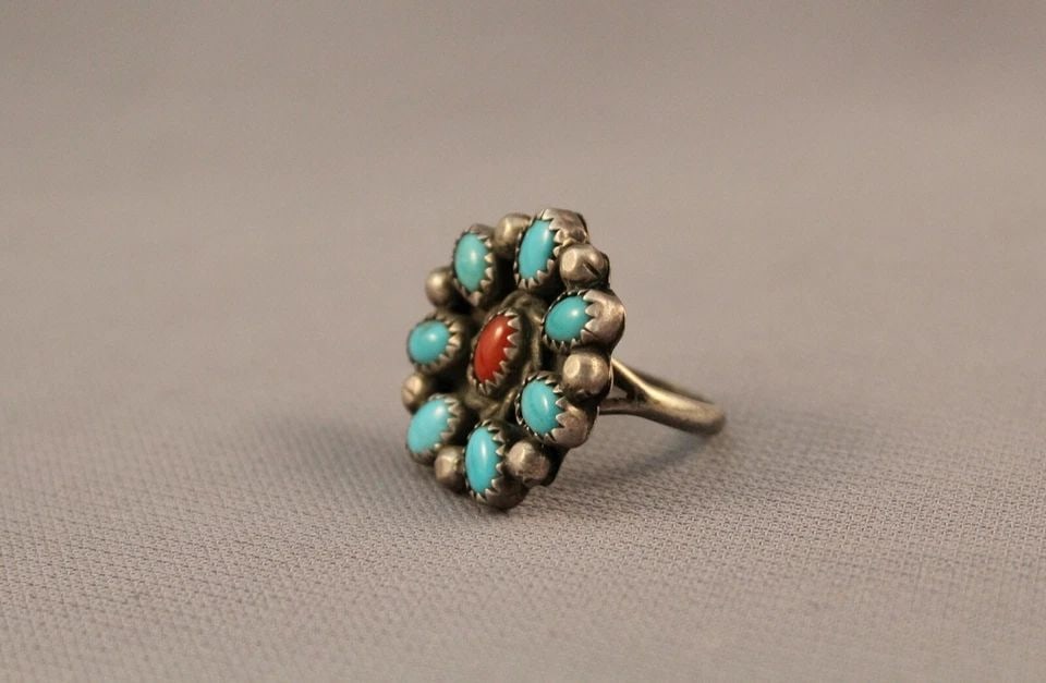 OLD PAWN NAVAJO STERLING SILVER AND TURQUOISE AND CORAL RING SIZE 6 1/4: OLD PAWN NAVAJO STERLING SILVER AND TURQUOISE AND CORAL RING SIZE 6 1/4 Item Description: 1” tall