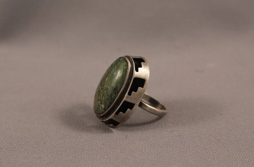 OLD PAWN STERLING SILVER MEXICAN TAXCO TURQUOISE RING SIZE 7 (1 of 2)