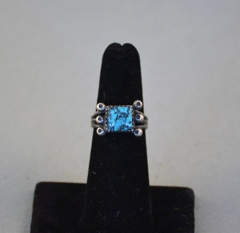 OLD PAWN NAVAJO STERLING SILVER TURQUOISE RING - SIZE 5 3/4: This vintage Navajo sterling silver ring has been beautifully crafted. It is a size 5 3/4. The front of the ring is 3/8" tall. This ring is in great vintage condition. Throughout the 40 years that I h