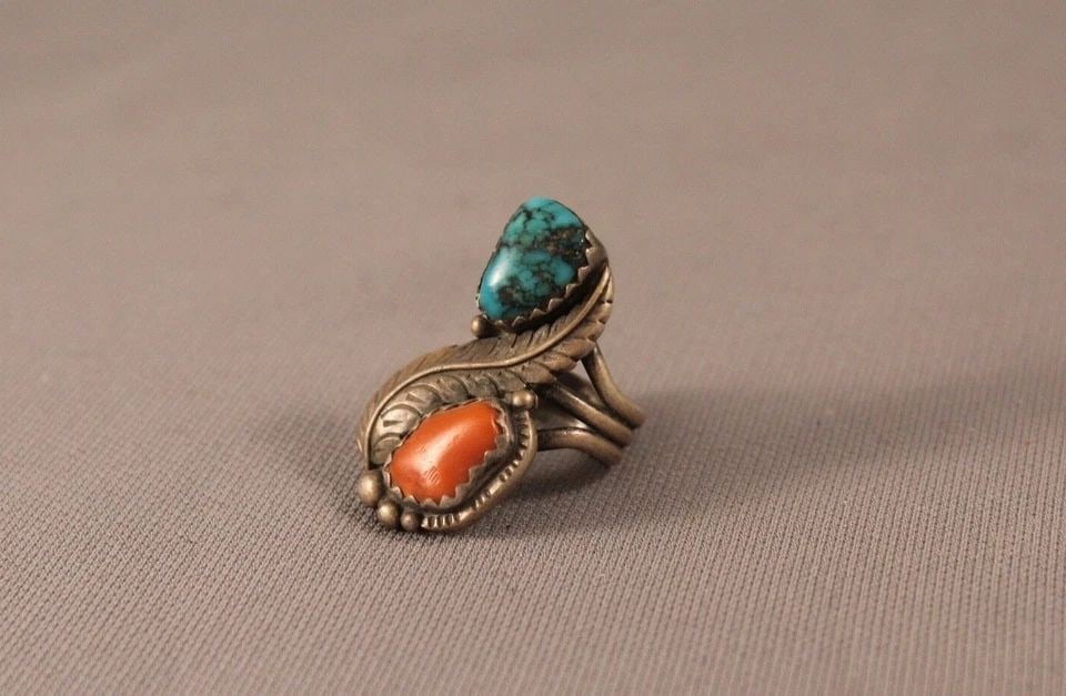 OLD PAWN NAVAJO SILVER TURQUOISE CORAL RING W. LEAVES RAINDROP BEADS SIZE 5 1/8: Item Description: This vintage Navajo silver ring has been set with a deep blue turquoise stone and piece of coral. A silver leaf and raindrop silver beads weave beetween the stones. The front of the 