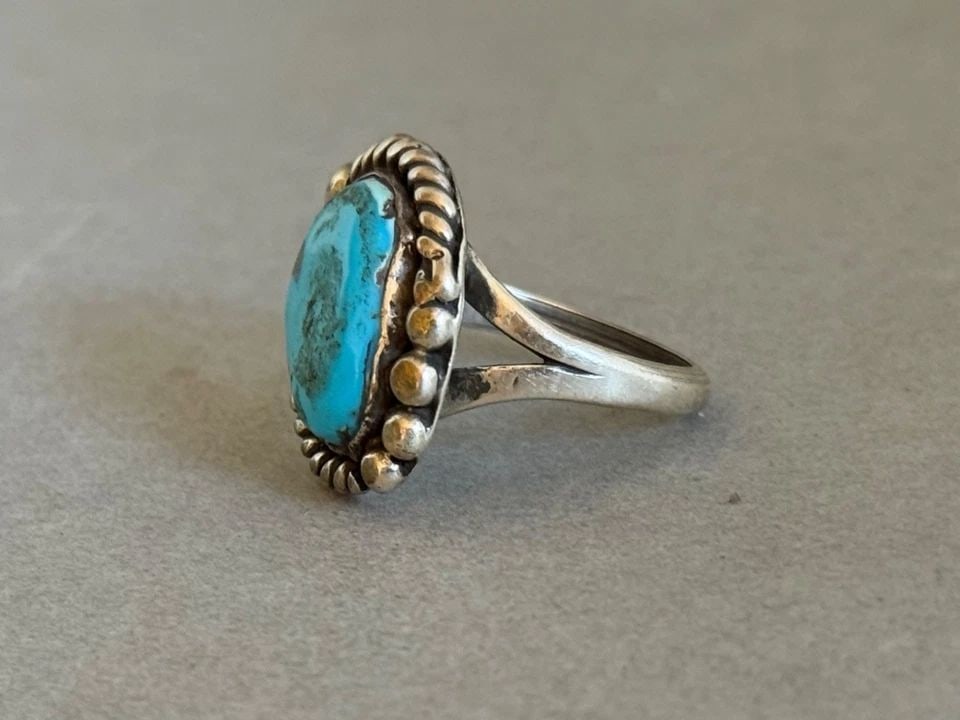 OLD PAWN NAVAJO STERLING SILVER AND TURQUOISE RING SIZE 9 3/4: OLD PAWN NAVAJO STERLING SILVER AND TURQUOISE RING SIZE 9 3/4 Old Pawn Navajo Sterling Silver and Turquoise Ring Size 9 3/4 7/8" Tall