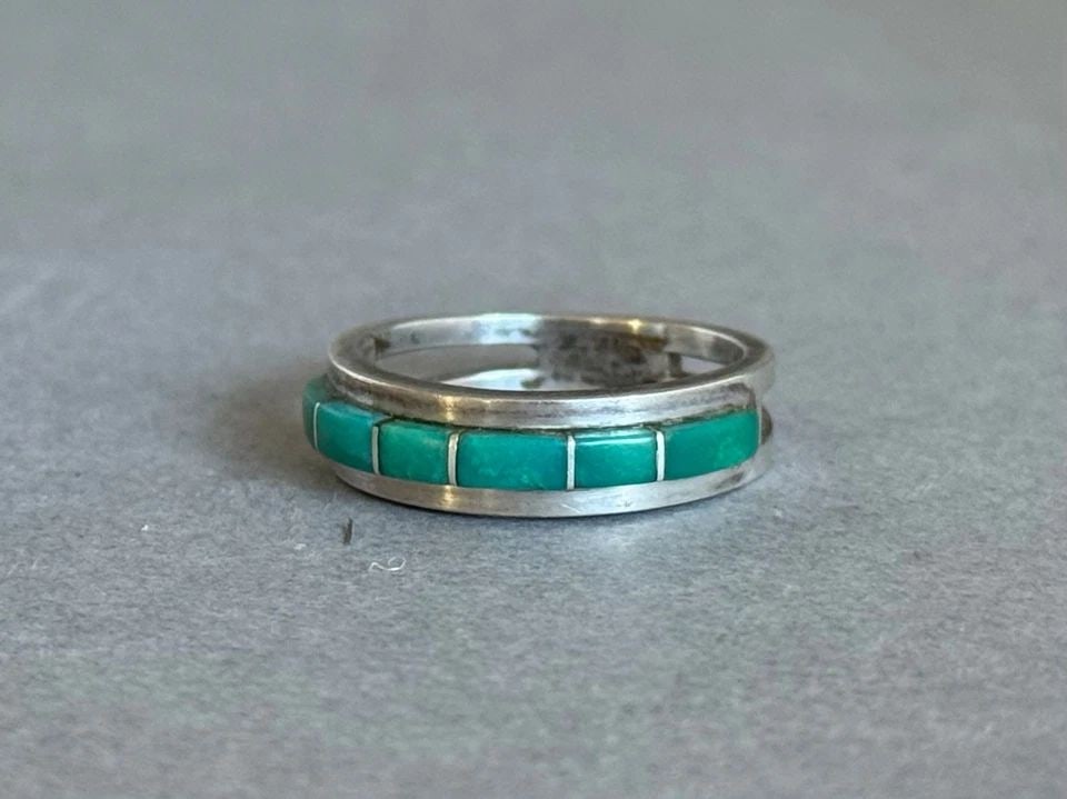 VINTAGE ZUNI STERLING SILVER AND TURQUOISE RING SIGNED PS SIZE 6 1/2 (1 of 2)